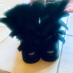 Black uggs